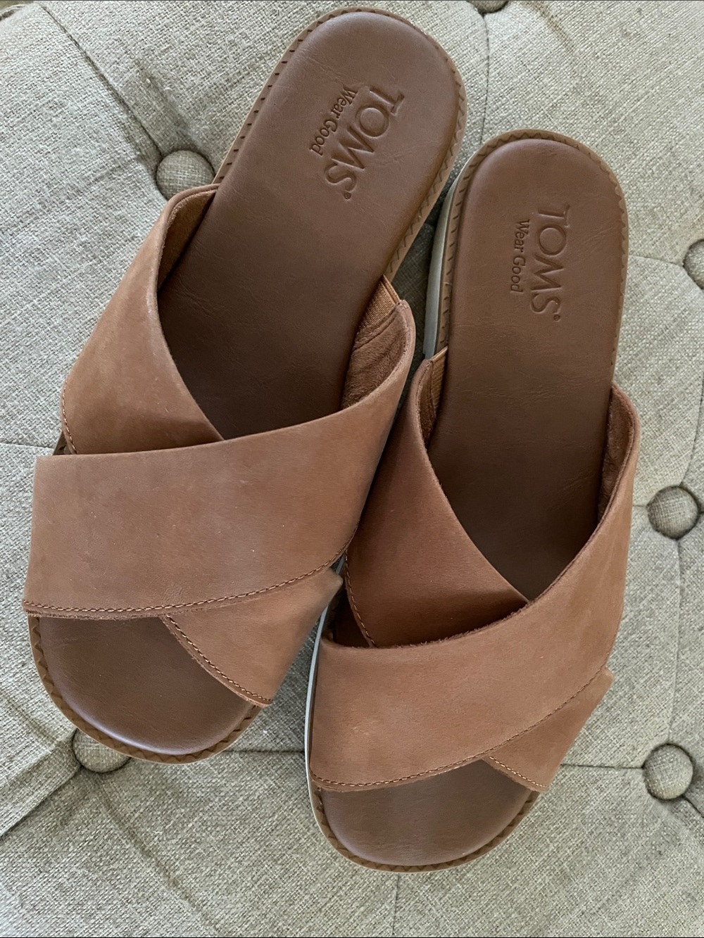 TOMS leather crossover slides